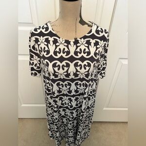 LOFT Navy & White Floral Graphic Top